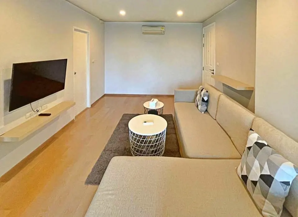 Hive Sukhumvit 65 ရှိ အိပ်ခန်း 1 ခန်းပါ ကွန်ဒို (40 စတုရန်းမီတာ) ၏ ဧည့်ခန်း (မြင်ကွင်း 4)