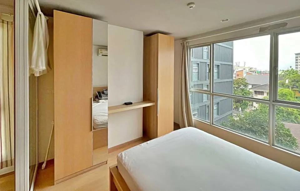 Hive Sukhumvit 65 ရှိ အိပ်ခန်း 1 ခန်းပါ ကွန်ဒို (40 စတုရန်းမီတာ) ၏ အိပ်ခန်း (မြင်ကွင်း 2)