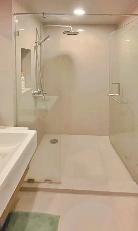 Hive Sukhumvit 65 ရှိ အိပ်ခန်း 1 ခန်းပါ ကွန်ဒို (40 စတုရန်းမီတာ) ၏ ရေချိုးခန်း