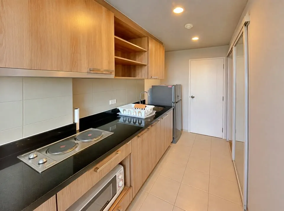Hive Sukhumvit 65 ရှိ အိပ်ခန်း 1 ခန်းပါ ကွန်ဒို (40 စတုရန်းမီတာ) ၏ မီးဖိုချောင်