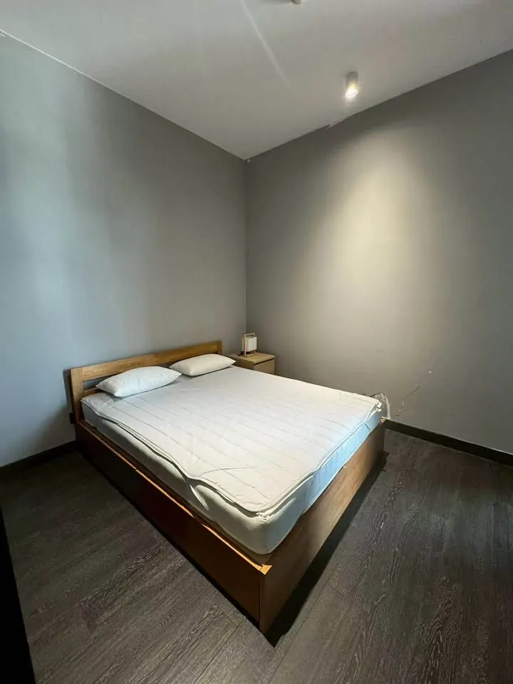 Bedroom (view 3) of the 2-bedroom condo (72.5 sq.m.) at Tait Sathorn 12