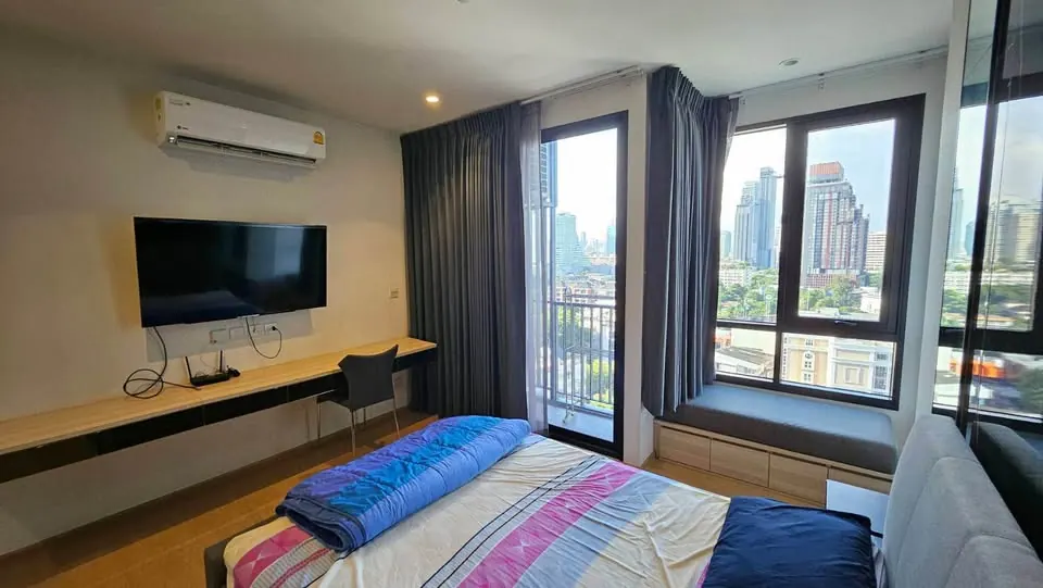 Bedroom (view 4) of the 1-bedroom condo (30 sq.m.) at Maru Ekkamai 2