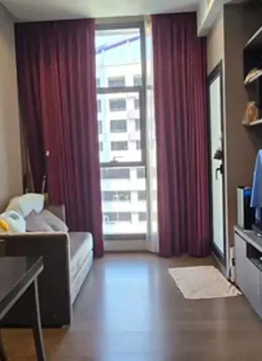 Photo 1 of listing DA-3153421: 1-bedroom condo (40 sq.m.) at The Diplomat Sathorn
