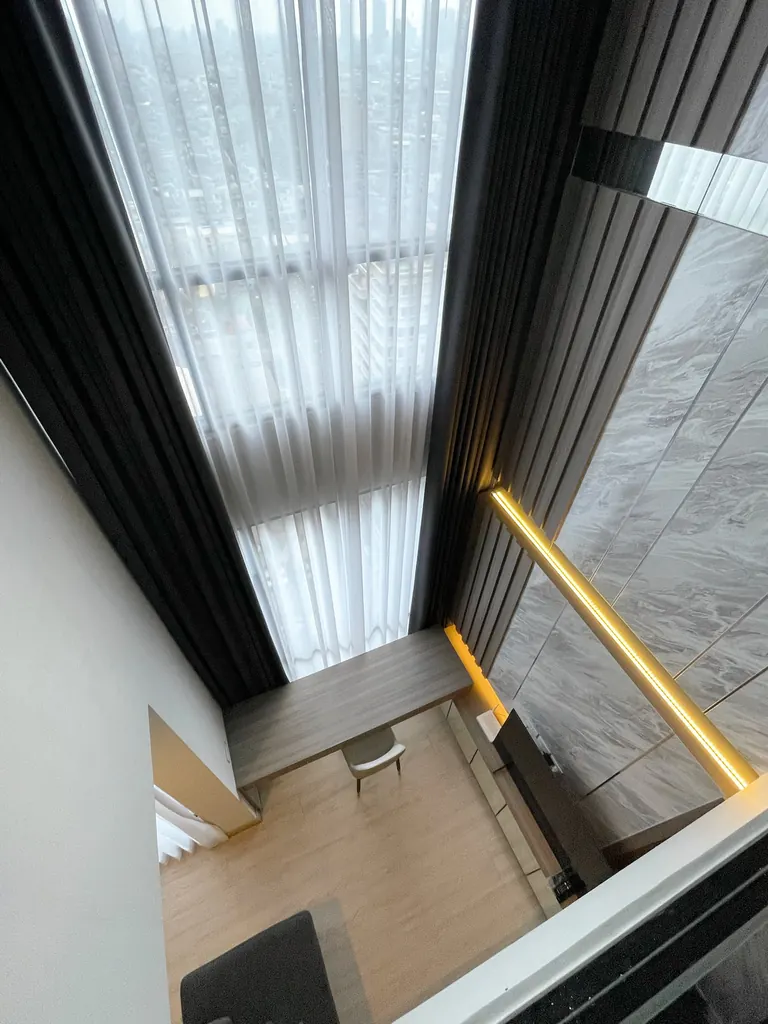 Wohnzimmer (Ansicht 3) der 1-Zimmer-Eigentumswohnung (59 m²) im Bangkok Horizon Sathorn