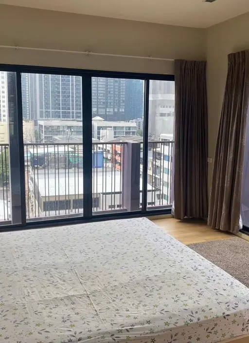 Photo 1 of listing DA-3161847: 2-bedroom condo (74 sq.m.) at Noble Reveal Ekamai
