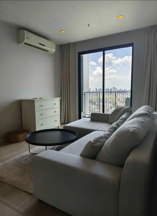 Photo 1 of listing DA-3167286: 2-bedroom condo (67 sq.m.) at Quinn Condo Ratchada 17