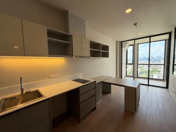 Cover photo of listing DA-3167810: 1-bedroom condo (37.17 sq.m.) at The Issara Sathorn
