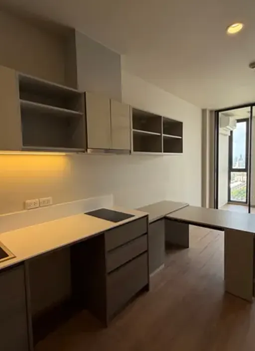 Cover photo of listing DA-3167810: 1-bedroom condo (37.17 sq.m.) at The Issara Sathorn