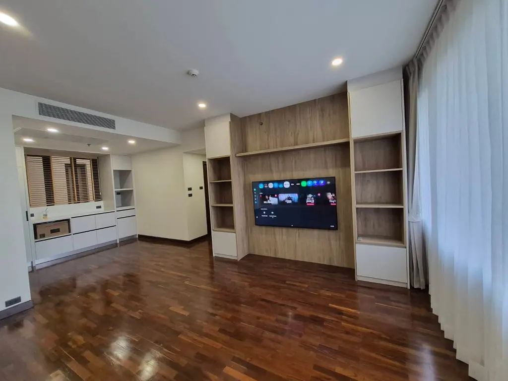 Photo 1 of listing DA-3171150: 2-bedroom condo (96 sq.m.) at Baan Piya Sathorn