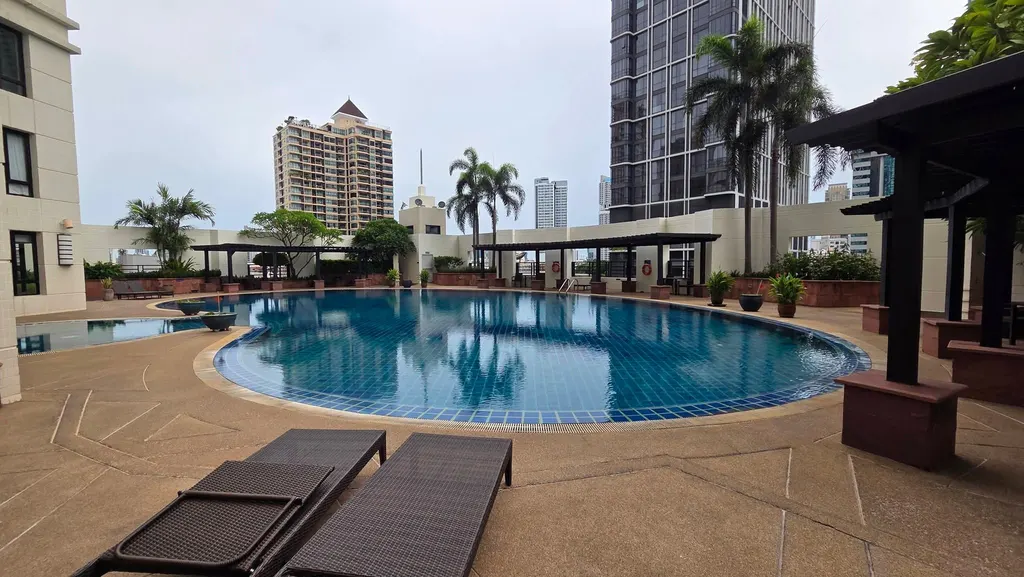 Photo 13 of listing DA-3171150: 2-bedroom condo (96 sq.m.) at Baan Piya Sathorn