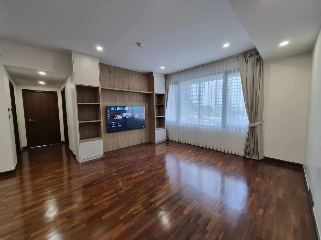 Photo 2 of listing DA-3171150: 2-bedroom condo (96 sq.m.) at Baan Piya Sathorn
