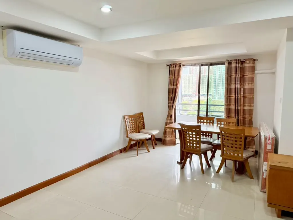 Photo 2 of listing DA-3191278: 1-bedroom condo (60 sq.m.) at Vivid Tower Condominium
