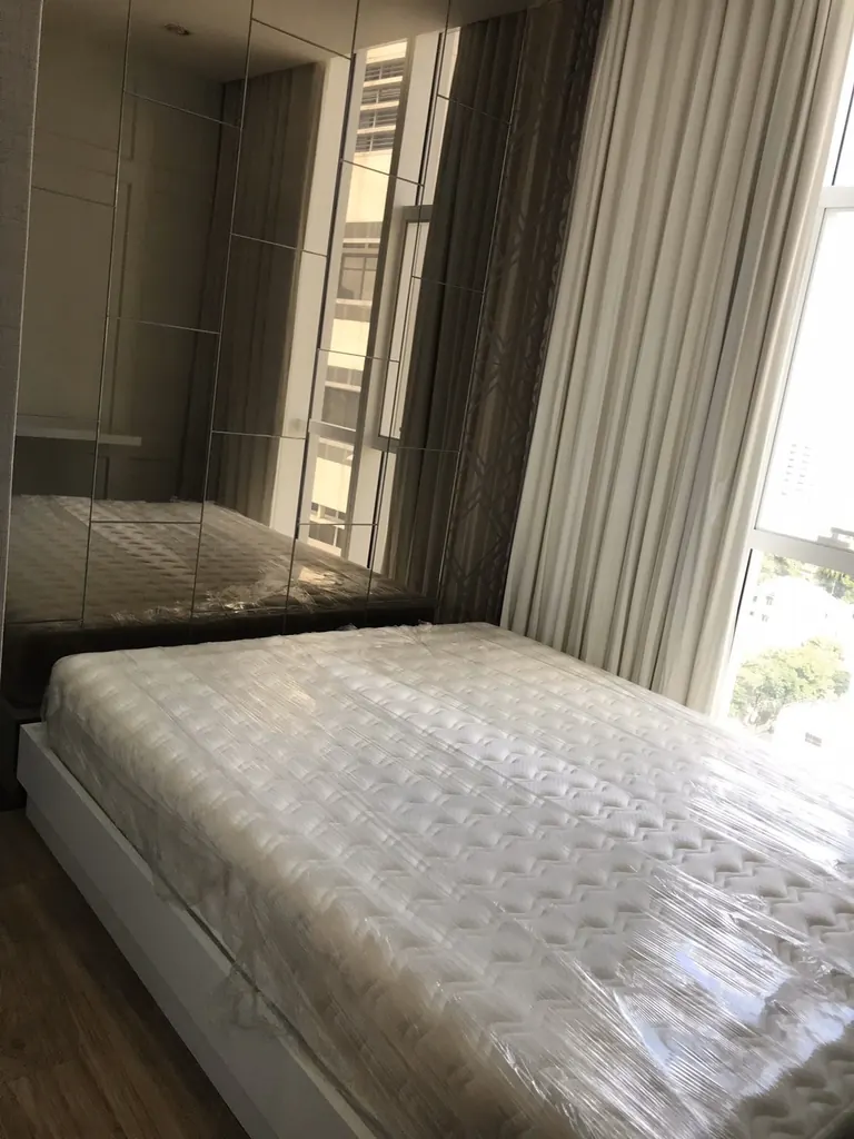 Bedroom (view 2) of the 2-bedroom condo (78.5 sq.m.) at The Room Sathorn
