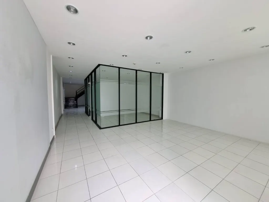 Photo 5 of listing DA-3197221: commercial building (shophouse) (440 sq.m.)