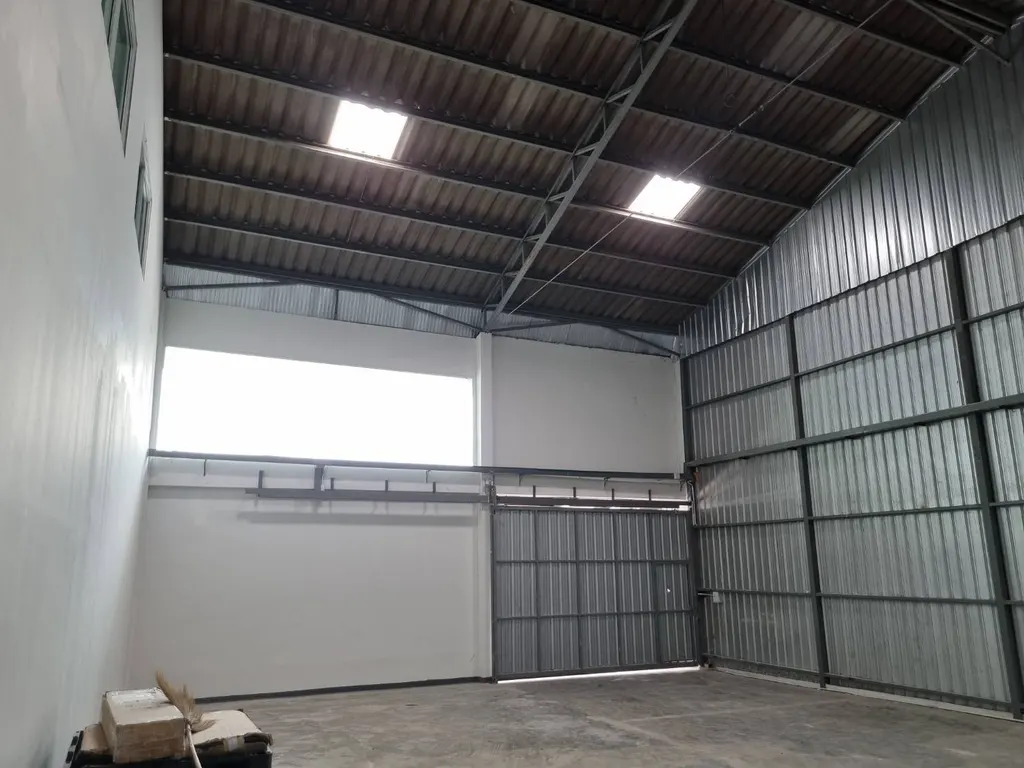 Photo 9 of listing DA-3197221: commercial building (shophouse) (440 sq.m.)