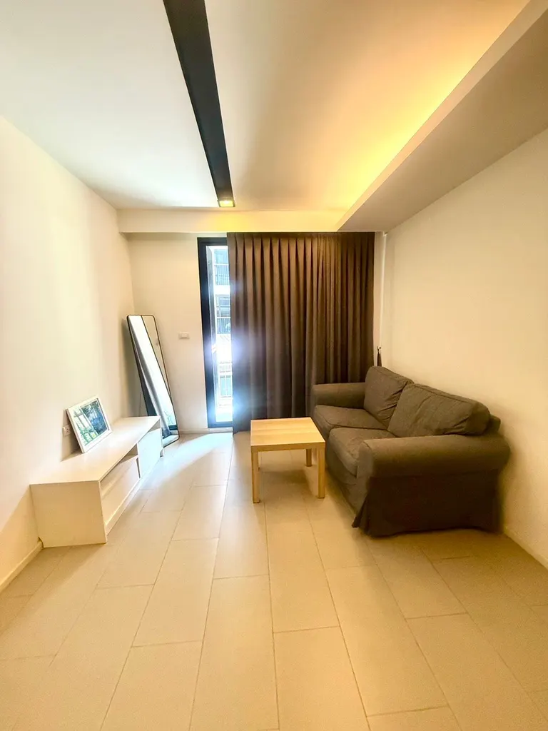 Photo 1 of listing DA-3198751: 1-bedroom condo (43 sq.m.) at The Nest Ploenchit