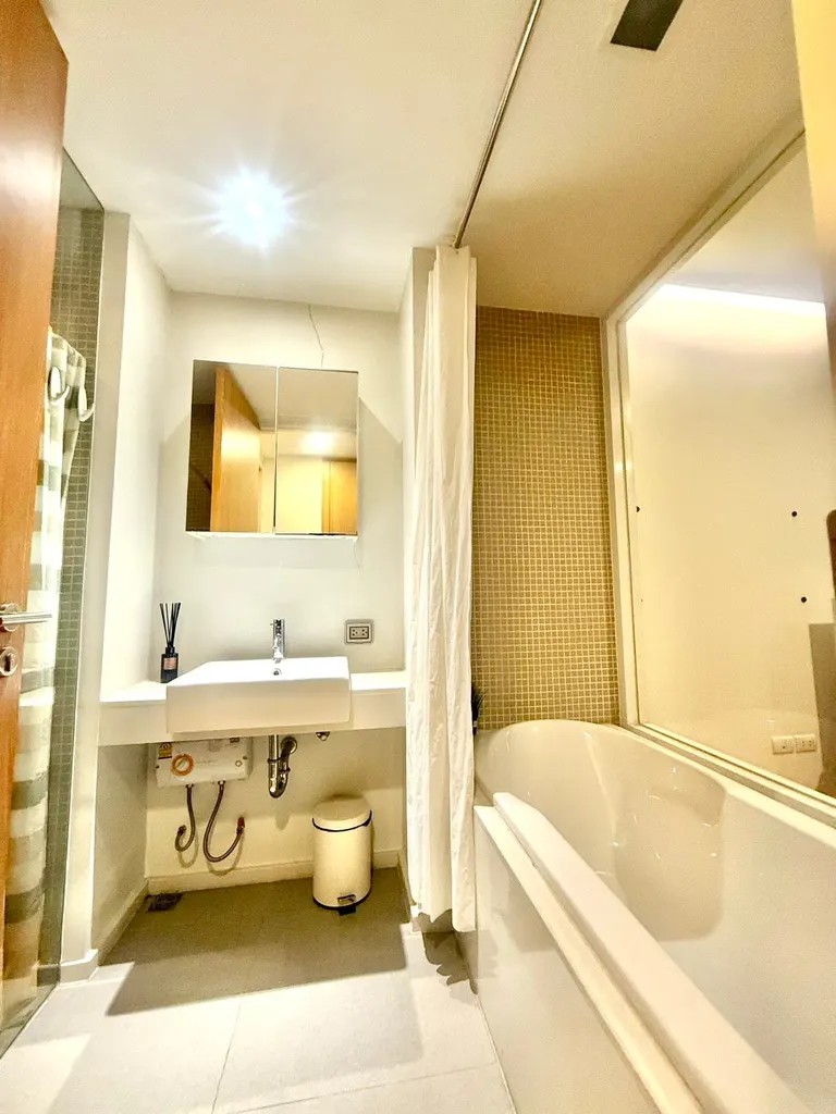 Photo 6 of listing DA-3198751: 1-bedroom condo (43 sq.m.) at The Nest Ploenchit