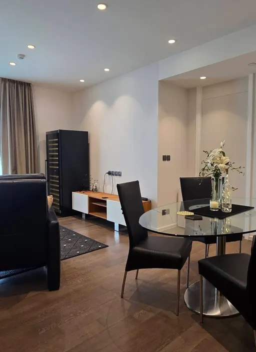 Photo 1 of listing DA-3202994: 2-bedroom condo (80 sq.m.) at Muniq Sukhumvit 23