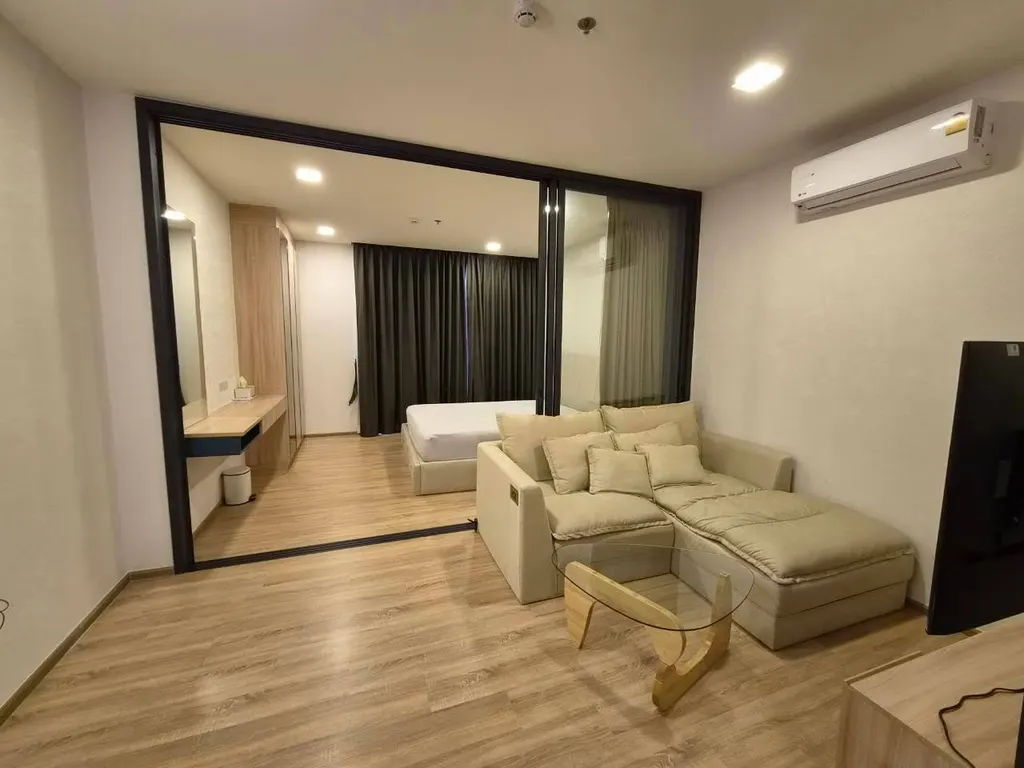 Photo 1 of listing DA-3209627: 1-bedroom condo (42 sq.m.) at XT Phayathai