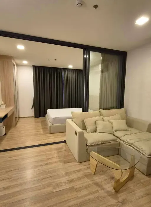 Photo 1 of listing DA-3209627: 1-bedroom condo (42 sq.m.) at XT Phayathai