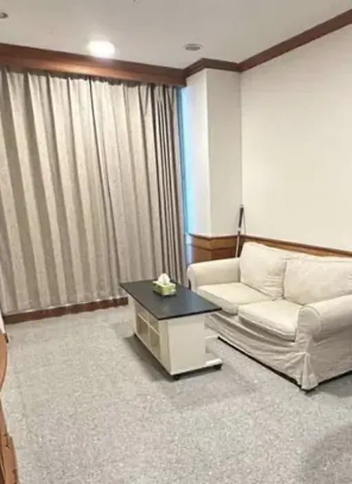 Cover photo of listing DA-3214116: 2-bedroom condo (50 sq.m.) at Sathorn House Condominium