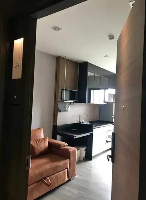 Cover photo of listing DA-3217146: 1-bedroom condo (35 sq.m.) at The Room Sathorn - St. Louis