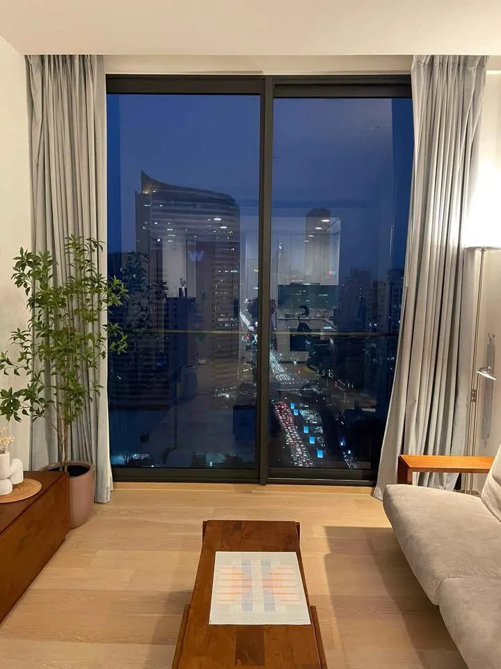 Living room (view 3) of the 1-bedroom condo (46 sq.m.) at Anil Sathorn 12