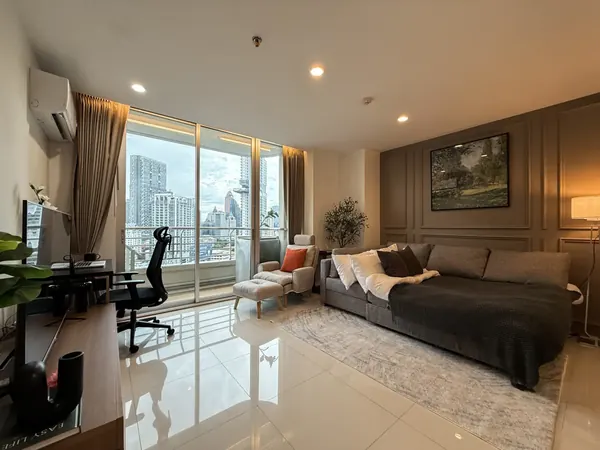 Photo 1 of listing DA-3223118: 2-bedroom condo (69 sq.m.) at Sathorn Prime Residence
