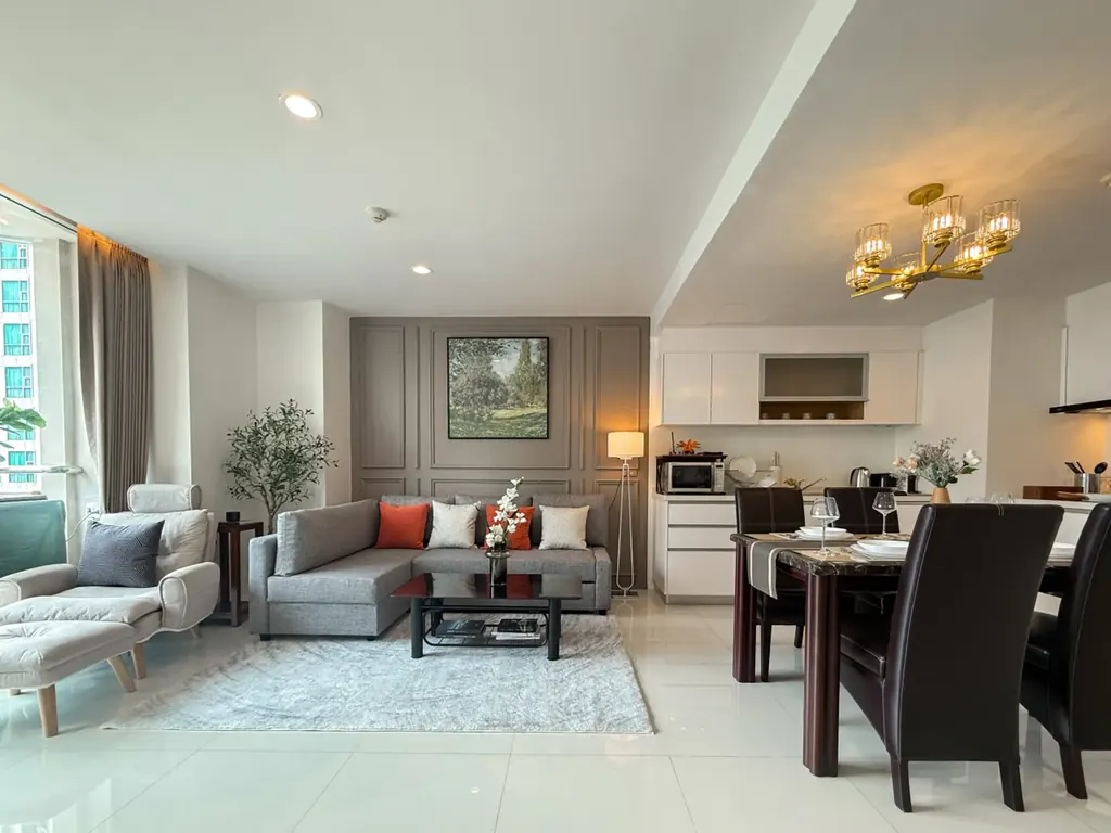 Photo 2 of listing DA-3223118: 2-bedroom condo (69 sq.m.) at Sathorn Prime Residence