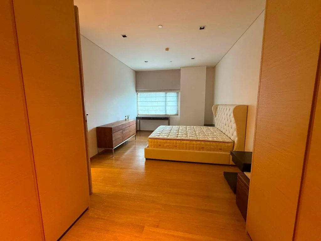 Photo 5 of listing DA-3225238: 1-bedroom condo (68.1 sq.m.) at Saladaeng Residences