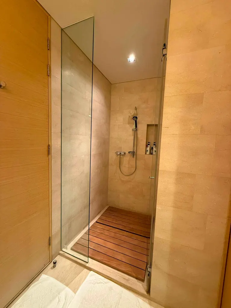 Photo 8 of listing DA-3225238: 1-bedroom condo (68.1 sq.m.) at Saladaeng Residences