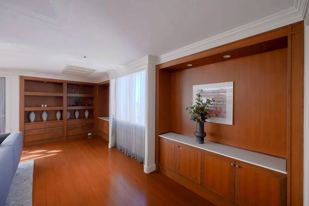 Living room (view 6) of the 4-bedroom condo (698.47 sq.m.) at Las Colinas