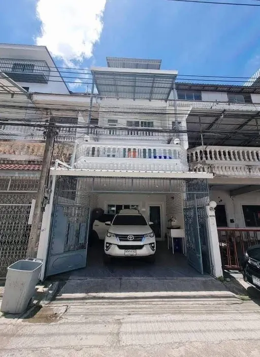 Photo 1 of listing DA-3238972: 4-bedroom townhouse (320 sq.m.)