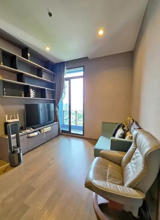 Cover photo of listing DA-3259675: 3-bedroom condo (85 sq.m.) at The Diplomat Sathorn