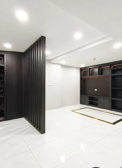 Photo 1 of listing DA-3293747: 1-bedroom condo (45.58 sq.m.) at The Kris Extra 4