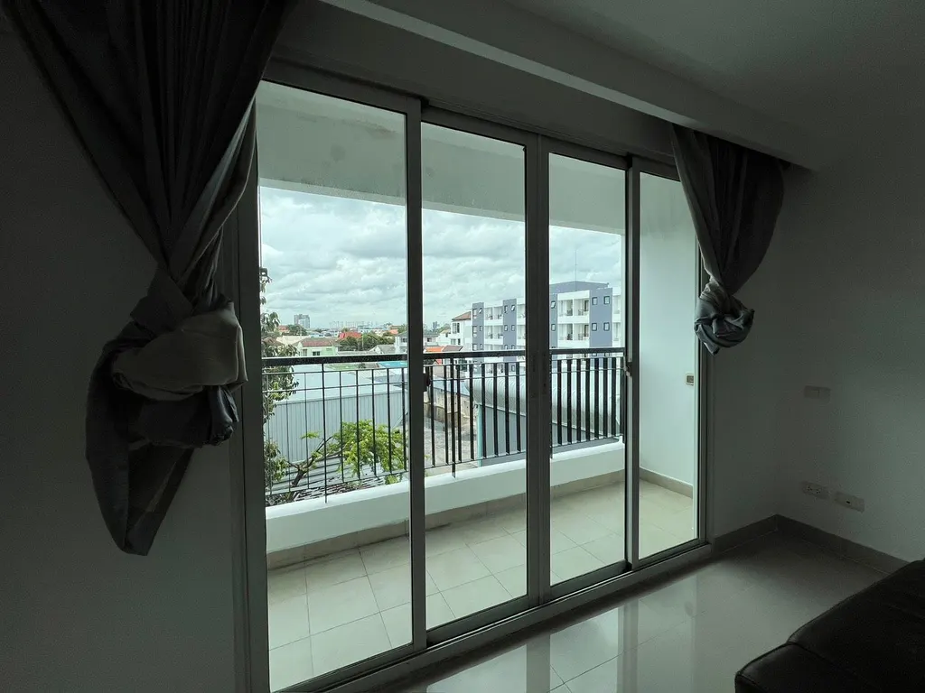 ระเบียง ของอพาร์ทเมนต์ 1 ห้องนอน 48 ตร.ม. เขตสวนหลวง