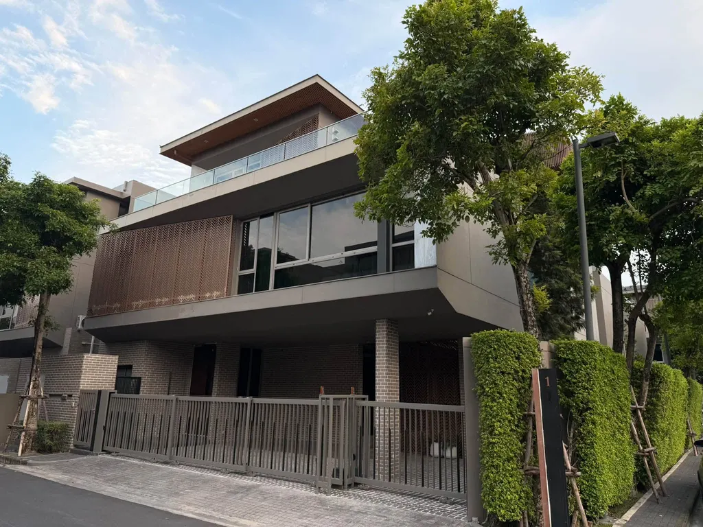 Photo 2 of listing DA-3323173: 5-bedroom house (525 sq.m.) at Artale Phatthanakarn-Thonglor