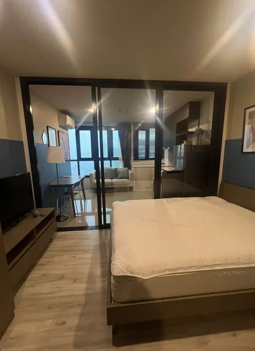 Photo 1 of listing DA-3329498: 1-bedroom condo (30 sq.m.) at XT Huaikhwang