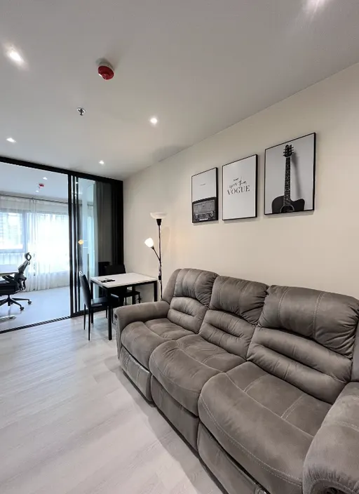 Photo 1 of listing DA-3329542: 1-bedroom condo (40 sq.m.) at Life Asoke - Rama 9