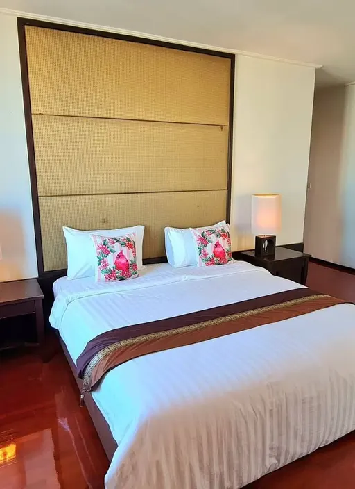 Photo 1 of listing DA-3332721: 2-bedroom serviced apartment (173 sq.m.) at Piyathip Place