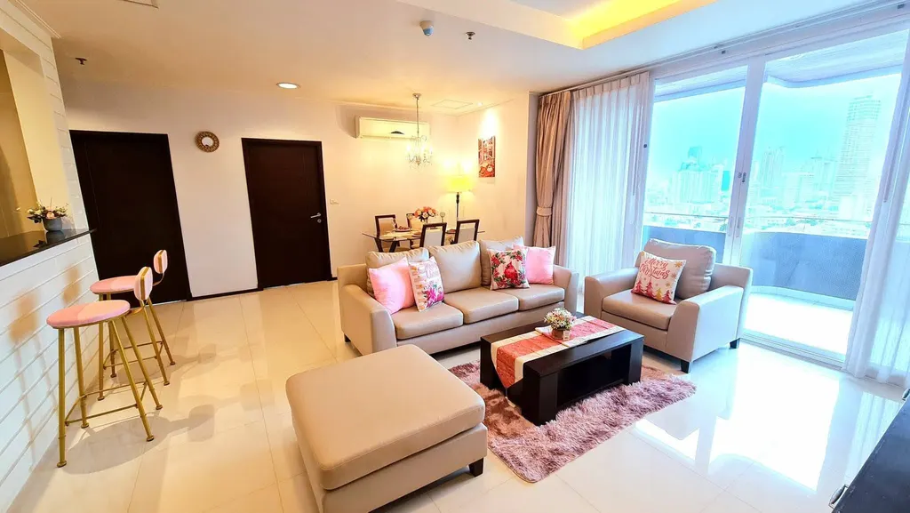 Photo 1 de l'annonce DA-3333043 : appartement avec services de 2 chambre(s) (173 m²) à Piyathip Place