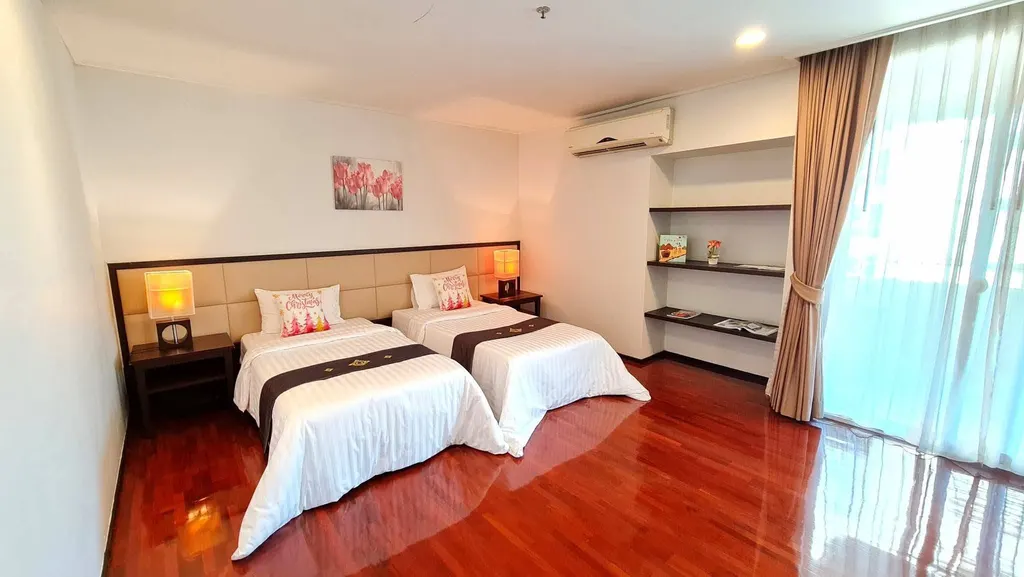 Photo 7 de l'annonce DA-3333043 : appartement avec services de 2 chambre(s) (173 m²) à Piyathip Place