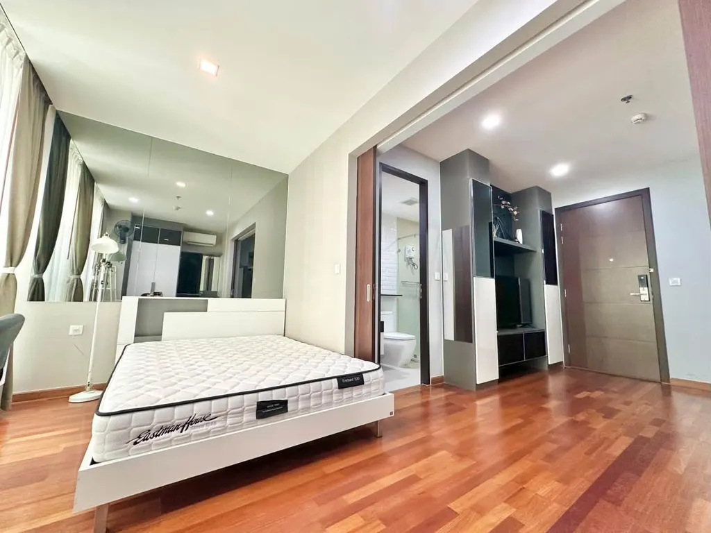 Photo 1 of listing DA-3333131: 1-bedroom condo (36 sq.m.) at Wish Signature Midtown Siam