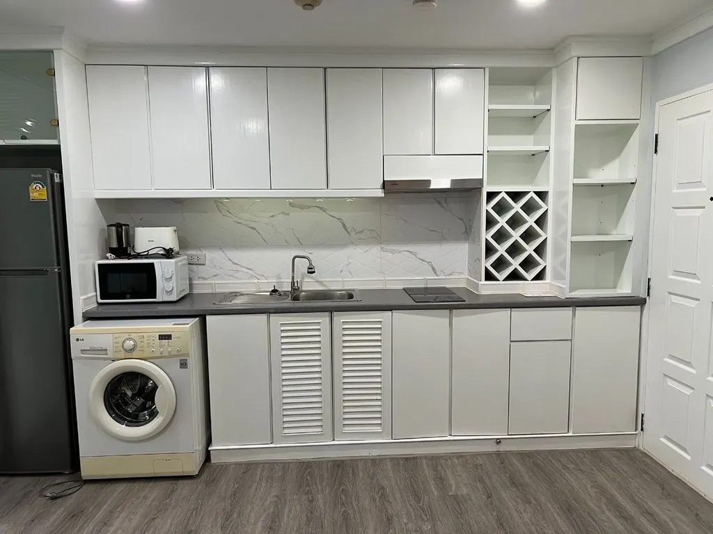 Photo 12 of listing DA-3333646: 1-bedroom condo (40 sq.m.) at 49 Suites
