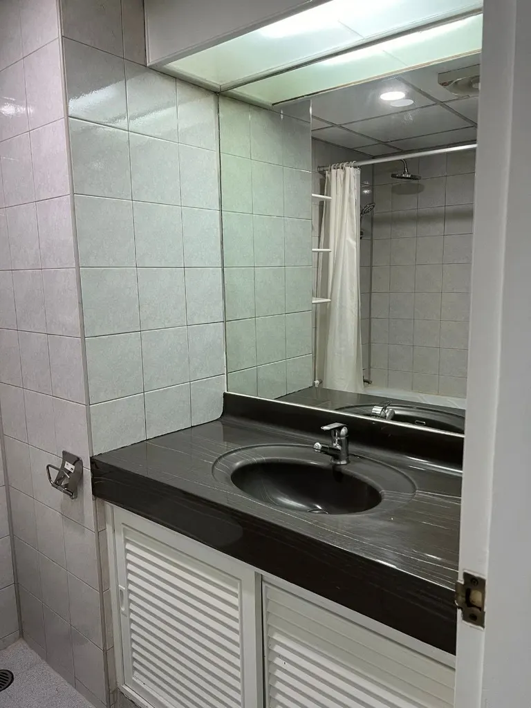 Photo 5 of listing DA-3333646: 1-bedroom condo (40 sq.m.) at 49 Suites