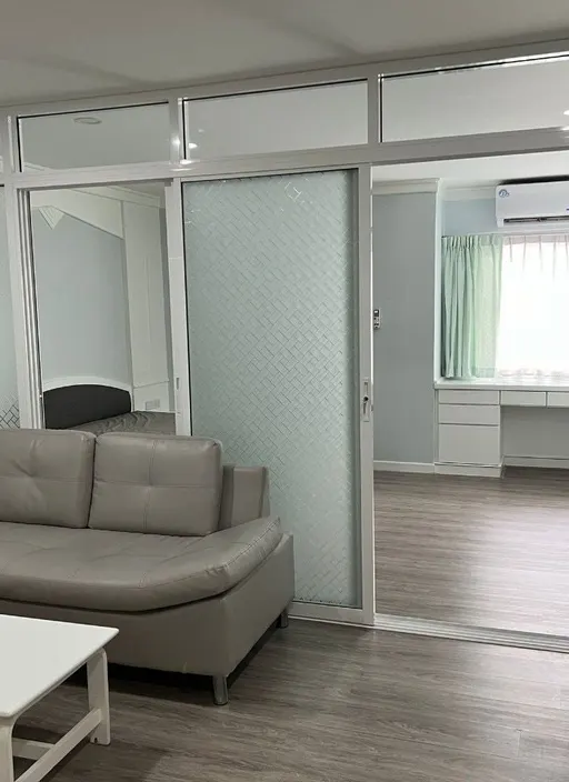 Photo 1 of listing DA-3333646: 1-bedroom condo (40 sq.m.) at 49 Suites