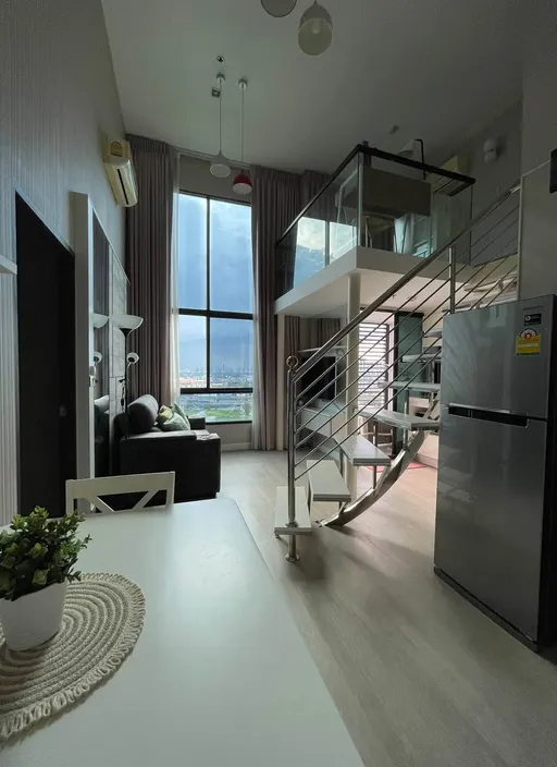 Photo 1 of listing DA-3333663: 1-bedroom condo (46.5 sq.m.) at The Sky Sukhumvit