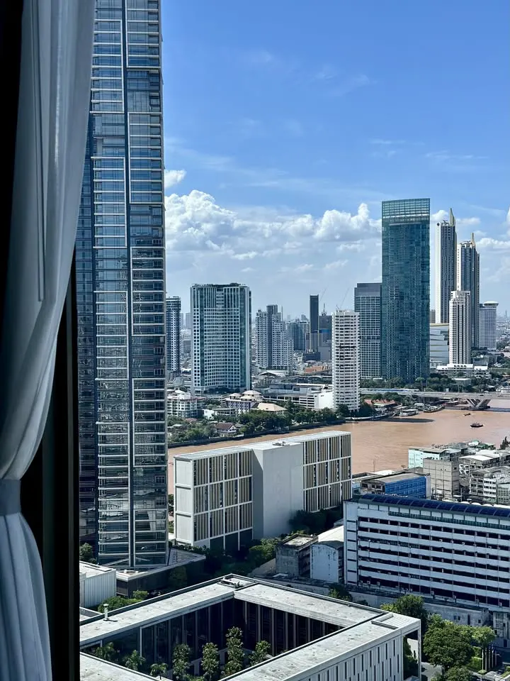 Photo 10 of listing DA-3333720: 2-bedroom condo (110 sq.m.) at Rhythm Charoenkrung Pavilion