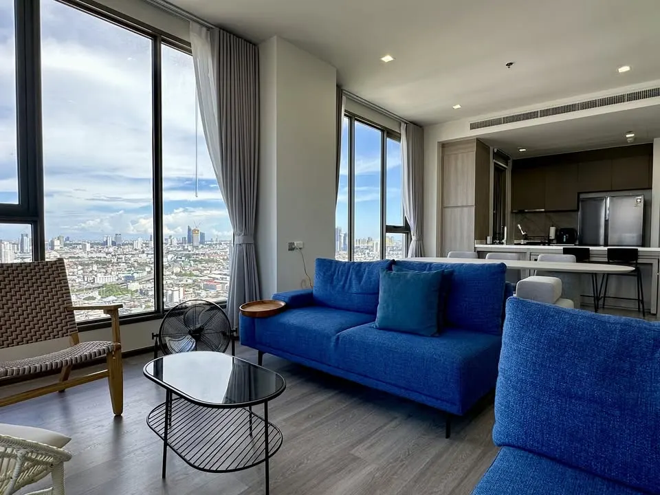 Photo 2 of listing DA-3333720: 2-bedroom condo (110 sq.m.) at Rhythm Charoenkrung Pavilion