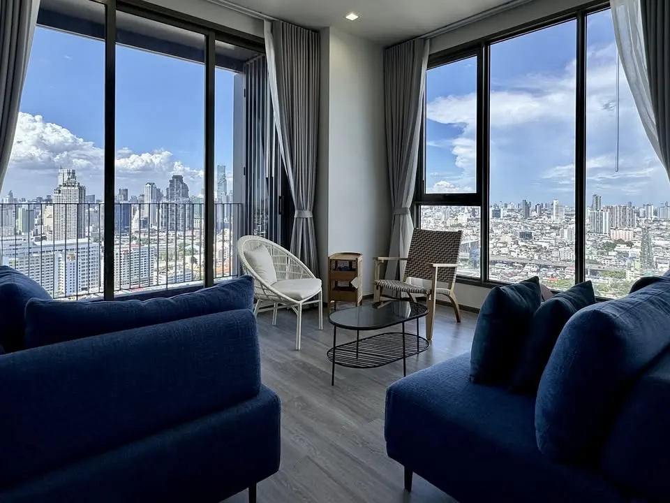 Photo 3 of listing DA-3333720: 2-bedroom condo (110 sq.m.) at Rhythm Charoenkrung Pavilion